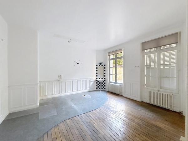 HOTEL PARTICULIER à vendre 22 pièces REIMS (51)