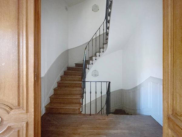 HOTEL PARTICULIER à vendre 22 pièces REIMS (51)