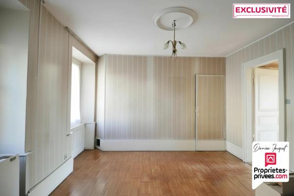 Maison Beaucourt 6 pièces 3 chambres 96.5 m2 + 53.3 m² supplémentaires possibles , dépendances 142.6 m²