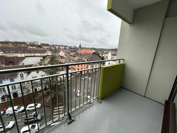 Appartement à louer 5 pièces 94.5m²