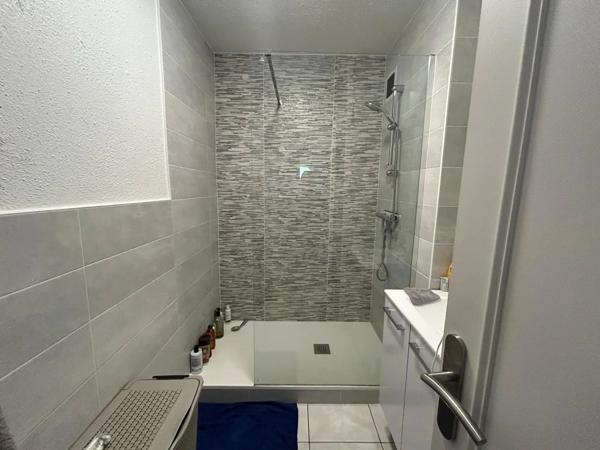 Appartement à louer 5 pièces 94.5m²