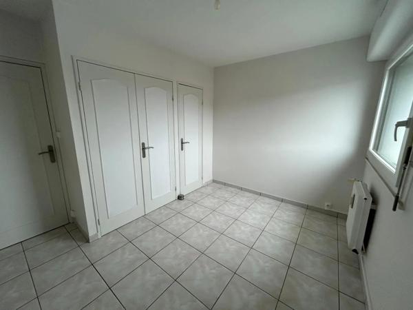 Appartement à louer 5 pièces 94.5m²