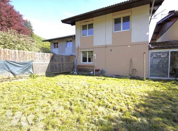 Maison T4 plus sous-sol total et terrain attenant