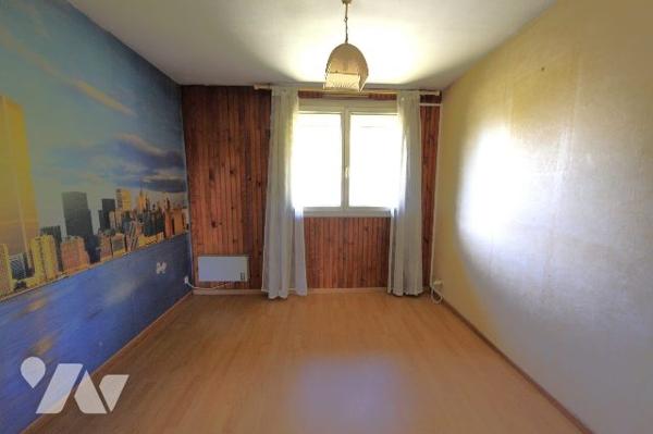 Maison T4 plus sous-sol total et terrain attenant