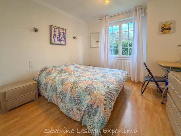 Plescop (56890) Belle familiale sans travaux aux volumes généreux : 242m² au sol dont le sous-sol de 90m²