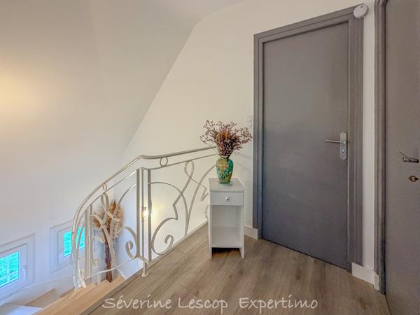 Plescop (56890) Belle familiale sans travaux aux volumes généreux : 242m² au sol dont le sous-sol de 90m²