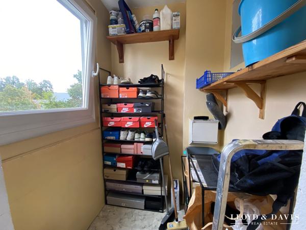 Appartement T3 traversant avec balcon, cave, box fermé et parking