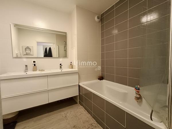 Appartement avec 2 chambres et un balcon