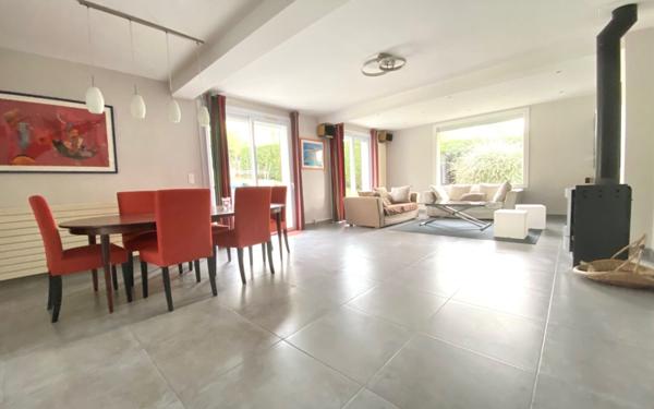 Maison à vendre    7 pièces •  Mézières-sur-Seine