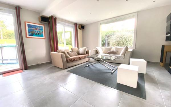 Maison à vendre    7 pièces •  Mézières-sur-Seine