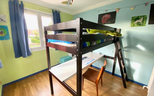 Maison à vendre    7 pièces •  Mézières-sur-Seine