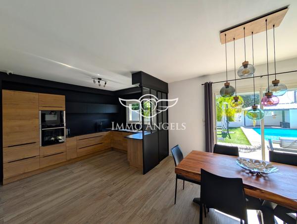 Maison 3 chambres de 155 m² avec studio indépendant et piscine