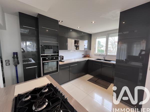 Maison à vendre 8 pièces 202 m² Montfermeil