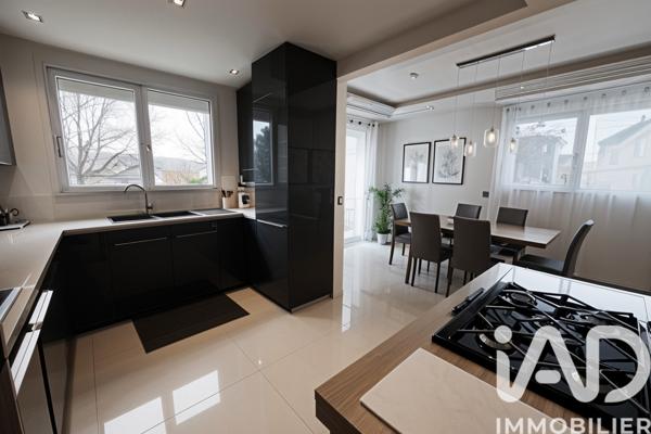 Maison à vendre 8 pièces 202 m² Montfermeil