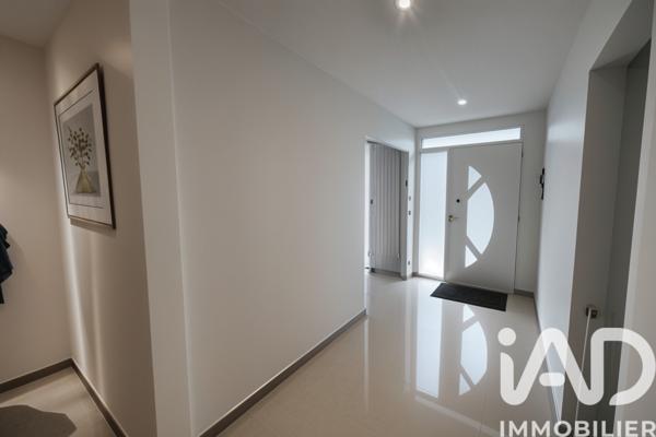 Maison à vendre 8 pièces 202 m² Montfermeil