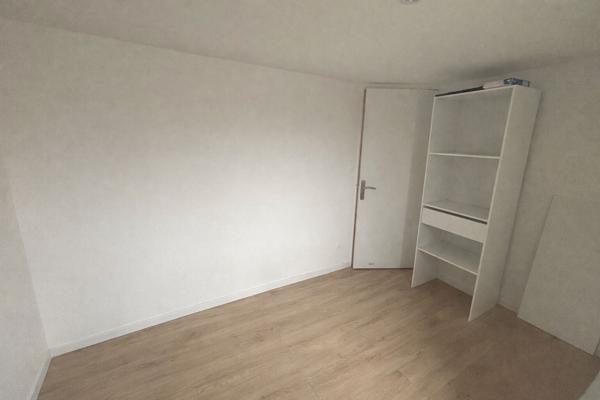 A LOUER : studio entièrement rénové idéalement situé à La Flèche