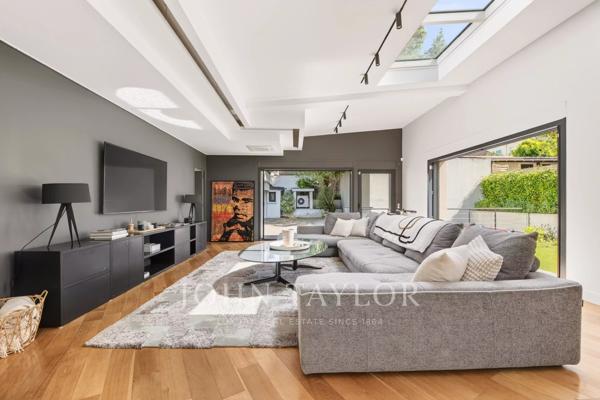 Rueil Malmaison Maison avec piscine intérieure et terrasses