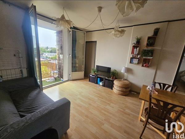 Location appartement 1 pièce 11 m² Créteil
