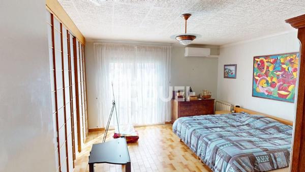 CANOHES, maison familiale en 3 faces, 5 chambres avec jardin et piscine