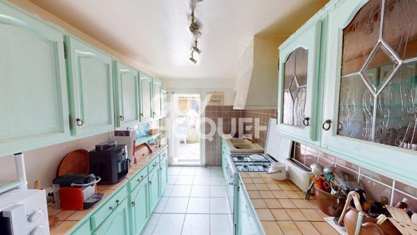 CANOHES, maison familiale en 3 faces, 5 chambres avec jardin et piscine
