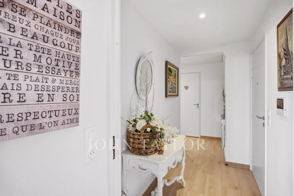 Lumineux appartement 3 pièces avec vaste terrasse
