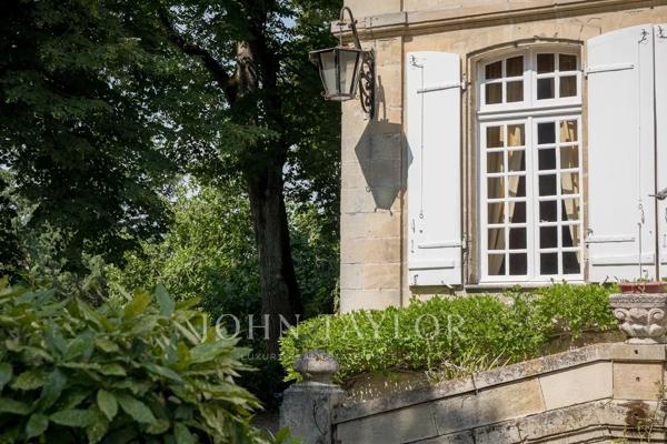 MAISON DE MAÎTRE HISTORIQUE - PARC DE 1,3ha - JOHN TAYLOR