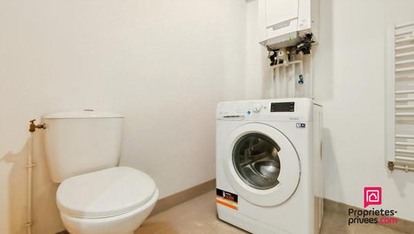 NANTES - STUDIO HYPER CENTRE AU CALME AVEC TERRASSE ET VERDURE