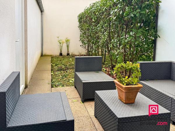 NANTES - STUDIO HYPER CENTRE AU CALME AVEC TERRASSE ET VERDURE