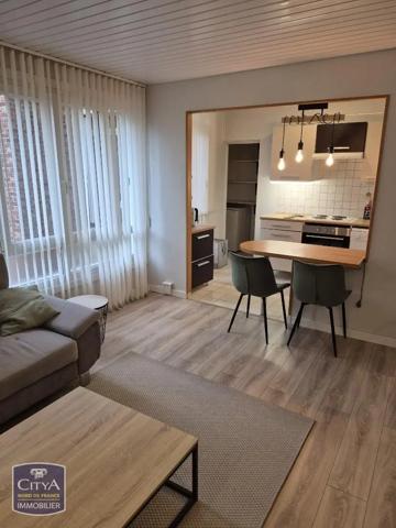 Appartement à louer 4 pièces 66.95m² Douai (59500)