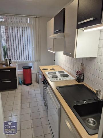 Appartement à louer 4 pièces 66.95m² Douai (59500)