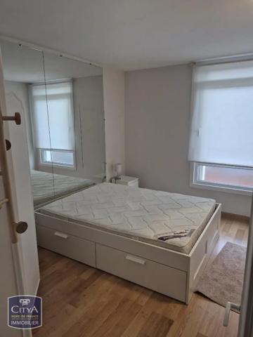 Appartement à louer 4 pièces 66.95m² Douai (59500)