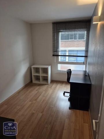 Appartement à louer 4 pièces 66.95m² Douai (59500)