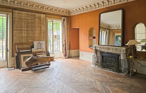 Propriété à vendre au centre du village