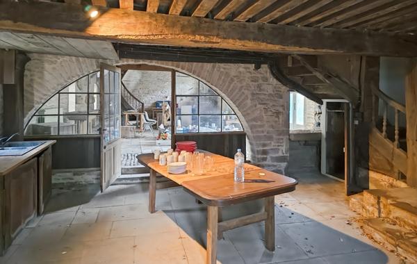 Propriété à vendre au centre du village