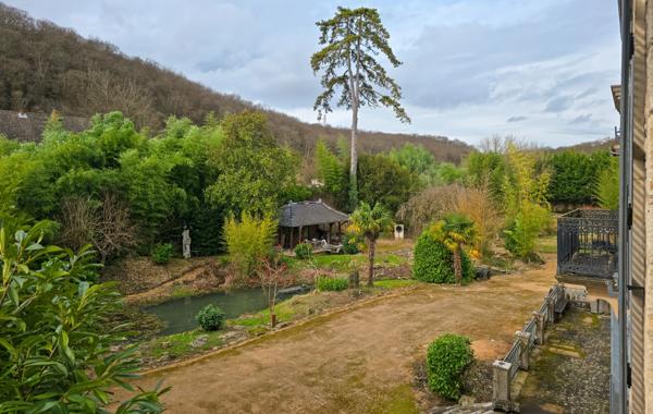 Propriété à vendre au centre du village