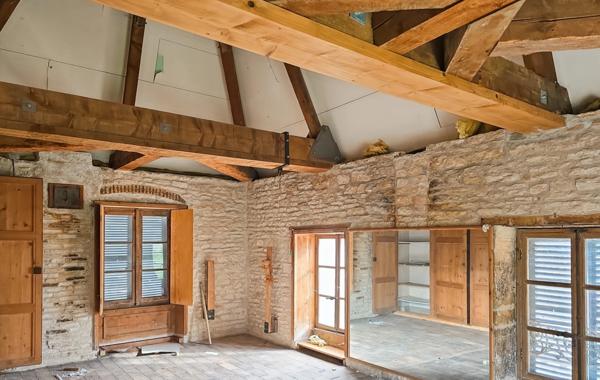 Propriété à vendre au centre du village