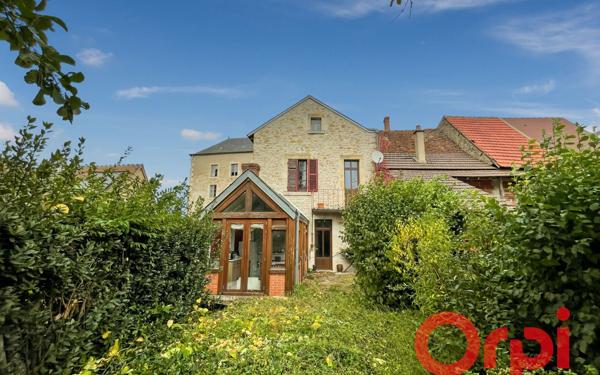 Maison à vendre    4 pièces •  Saint-Amand-Montrond