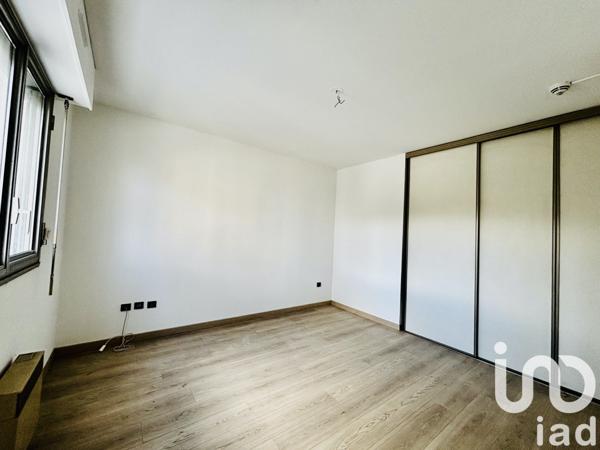 Appartement 2 pièces de 50 m² à Marseille (13008)