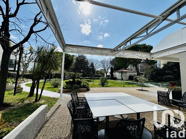 Appartement 2 pièces de 50 m² à Marseille (13008)