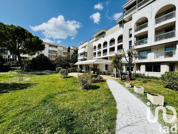 Appartement 2 pièces de 50 m² à Marseille (13008)