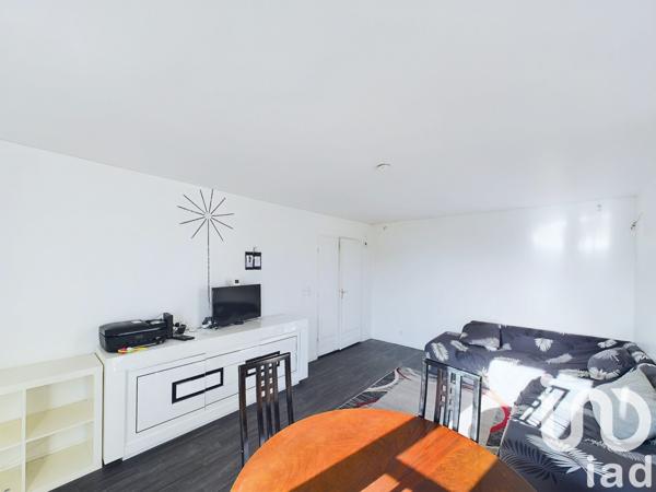 Appartement 2 pièces de 50 m² à Évry (91000)