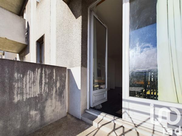 Appartement 2 pièces de 50 m² à Évry (91000)