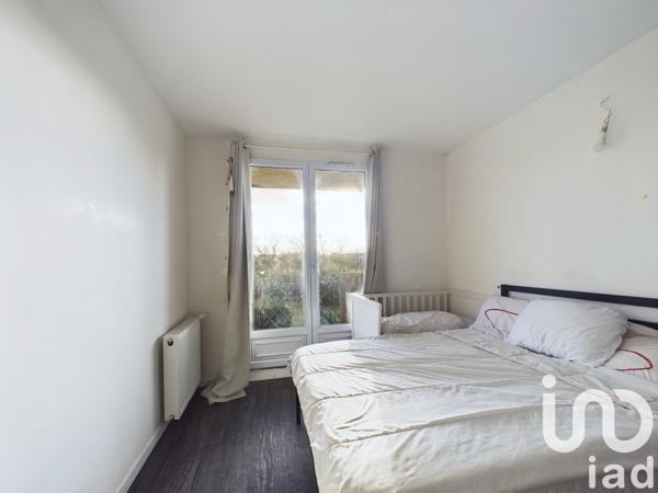 Appartement 2 pièces de 50 m² à Évry (91000)