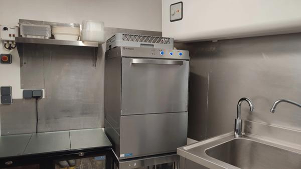 VANNES – EMPLACEMENT N°1 – VENTE FONDS DE COMMERCE RESTAURANT