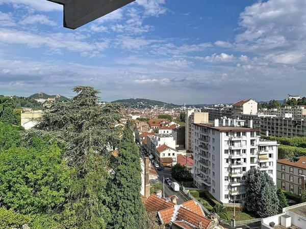 Vaste et lumineux appartement de 105 m2