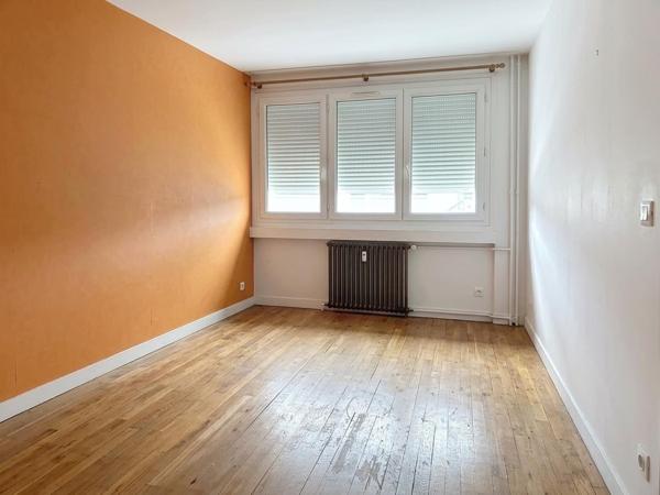Vaste et lumineux appartement de 105 m2