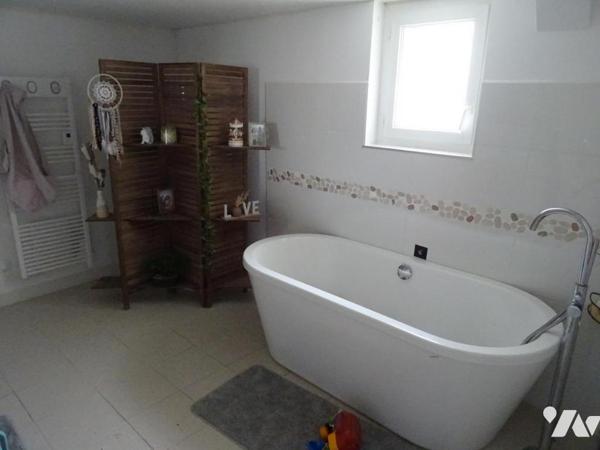 MAISON A VENDRE à SAINT-JEAN-SUR-MAYENNE (53240)