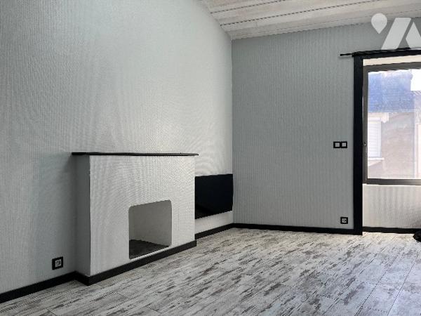 Maison de bourg à Liré – Bien à fort potentiel avec travaux à finaliser