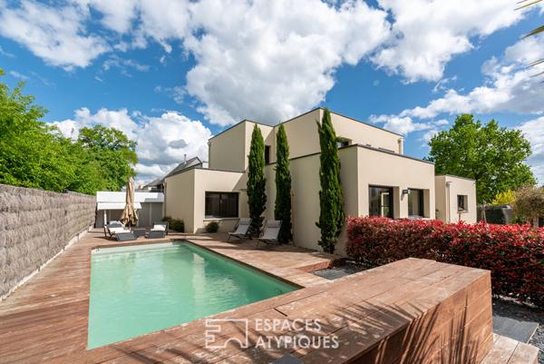 Vaste contemporaine cubique avec piscine à dix minutes de Rennes