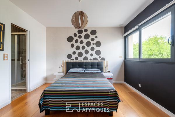 Vaste contemporaine cubique avec piscine à dix minutes de Rennes